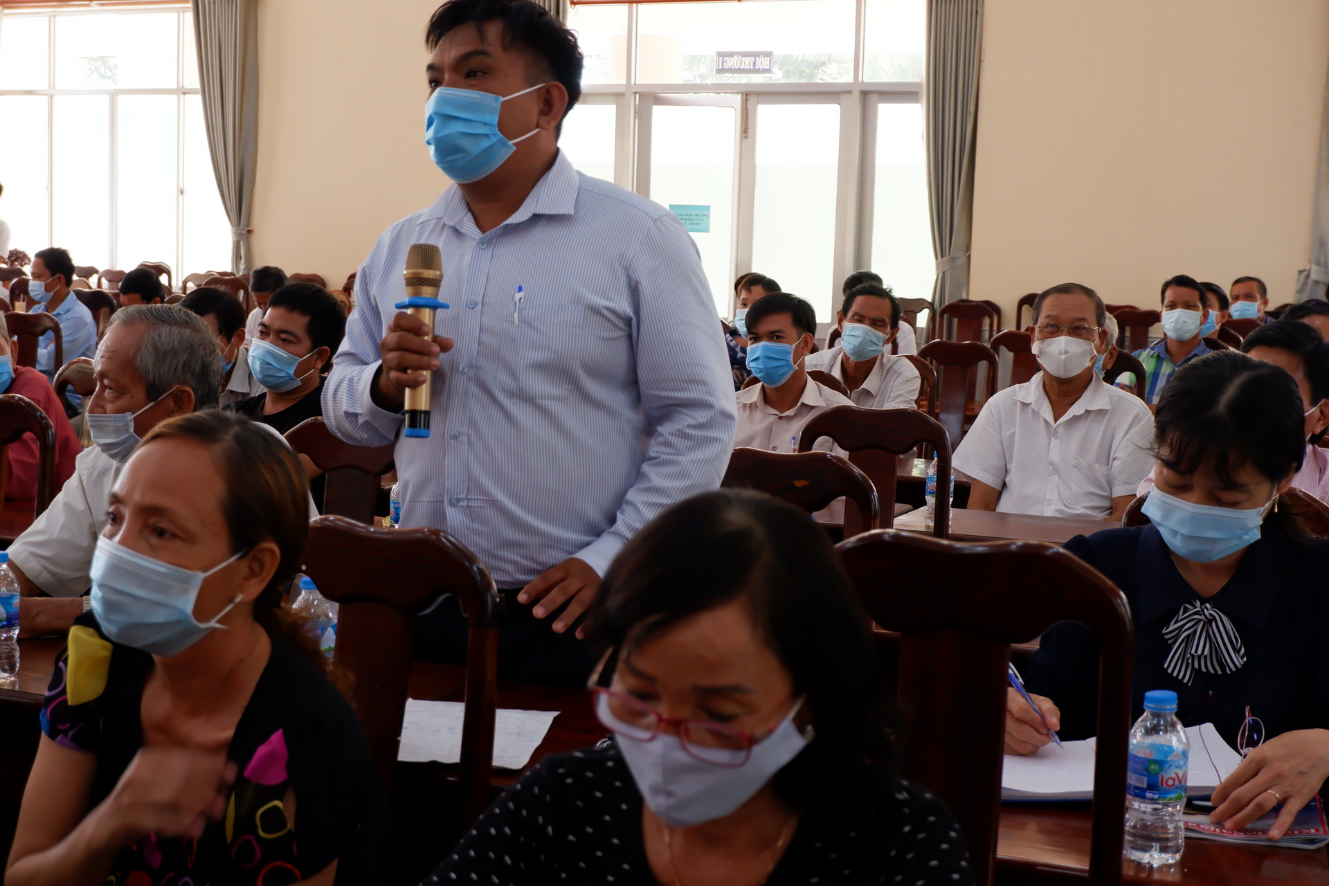 Cử tri huyện Thới Lai, TP Cần Thơ kiến nghị với đại biểu tại hội nghị tiếp xúc cử tri