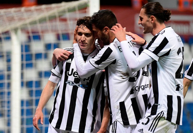 Chiesa đã ghi bàn ấn định chiến thắng 2-1 cho Juventus.
