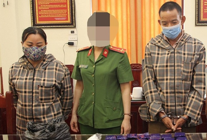 Tại thời điểm bị bắt giữ, Hà Thị Mạch (ngoài cùng bên trái) đang là giáo viên trường Mầm non Pù Nhi (huyện Mường Lát).
