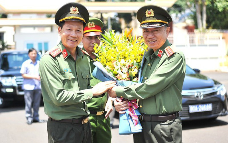 Theo kết quả bầu cử đại biểu Quốc hội khóa mới được Hội đồng Bầu cử Quốc gia công bố đầu tháng 6, tướng Văn cũng là một trong 7 giám đốc công an đơn vị cấp tỉnh trúng cử đại biểu Quốc hội khóa XV.