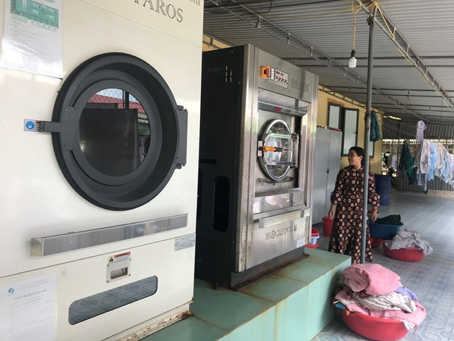 Bộ máy giặt, máy sấy ở Bệnh viện đa khoa huyện Đức Thọ.