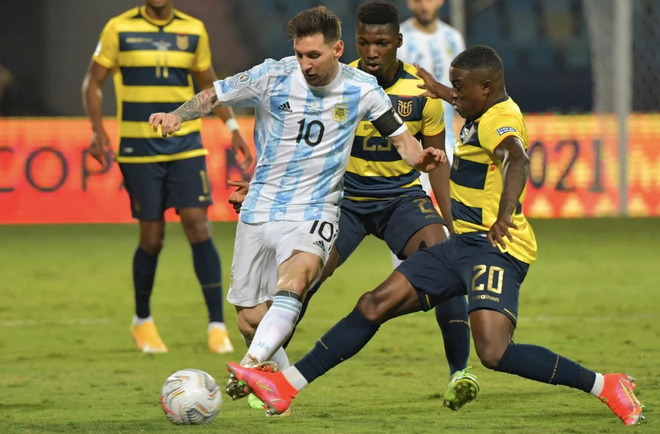 Messi lại là diễn viên chính trong trận Argentina đánh bại Ecuador ở tứ kết Copa America 2021.