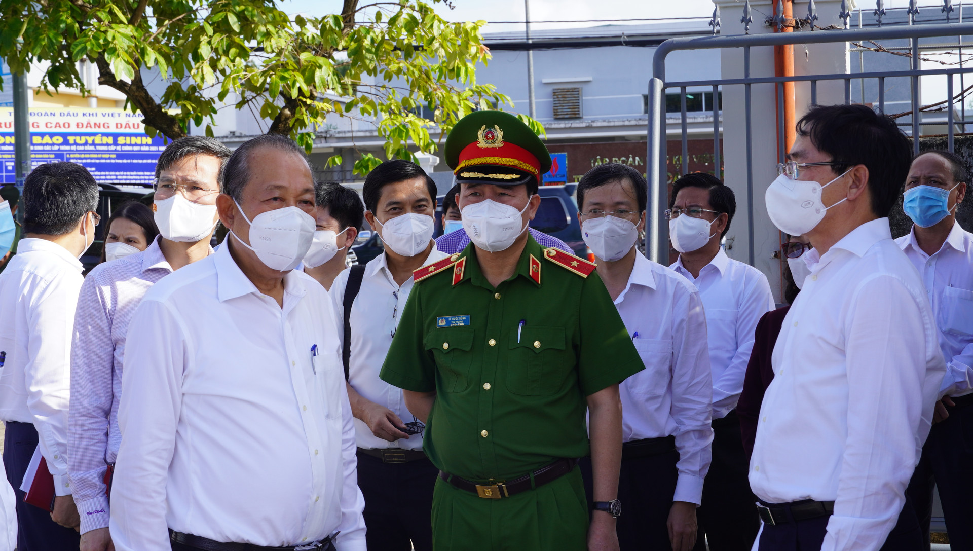 Phó Thủ tướng Thường trực Trương Hòa Bình kiểm tra công tác phòng chống dịch tại Bà Rịa - Vũng Tàu.
