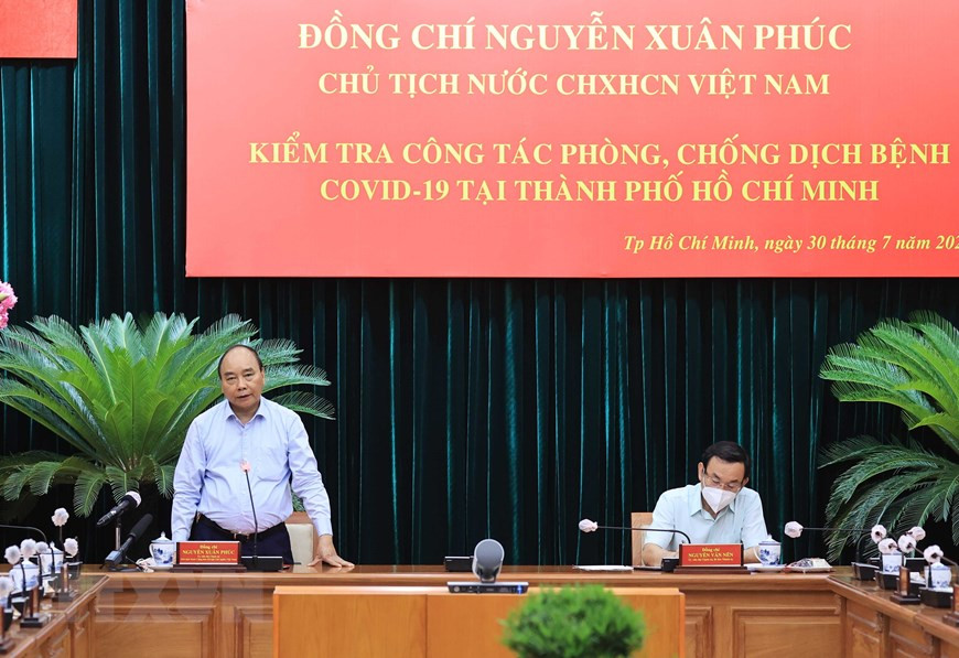 Chủ tịch nước Nguyễn Xuân Phúc và Bí thư Thành ủy TP HCM Nguyễn Văn nên chủ trì buổi làm việc.