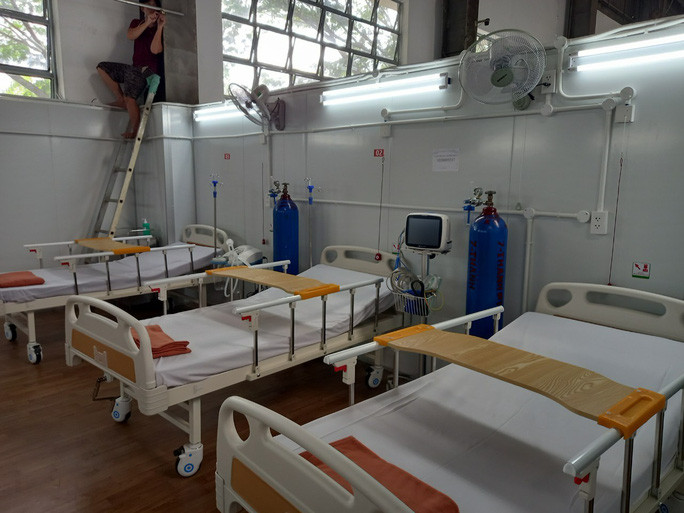 Nhiều bệnh viện dã chiến và trung tâm hồi sức được thiết lập.