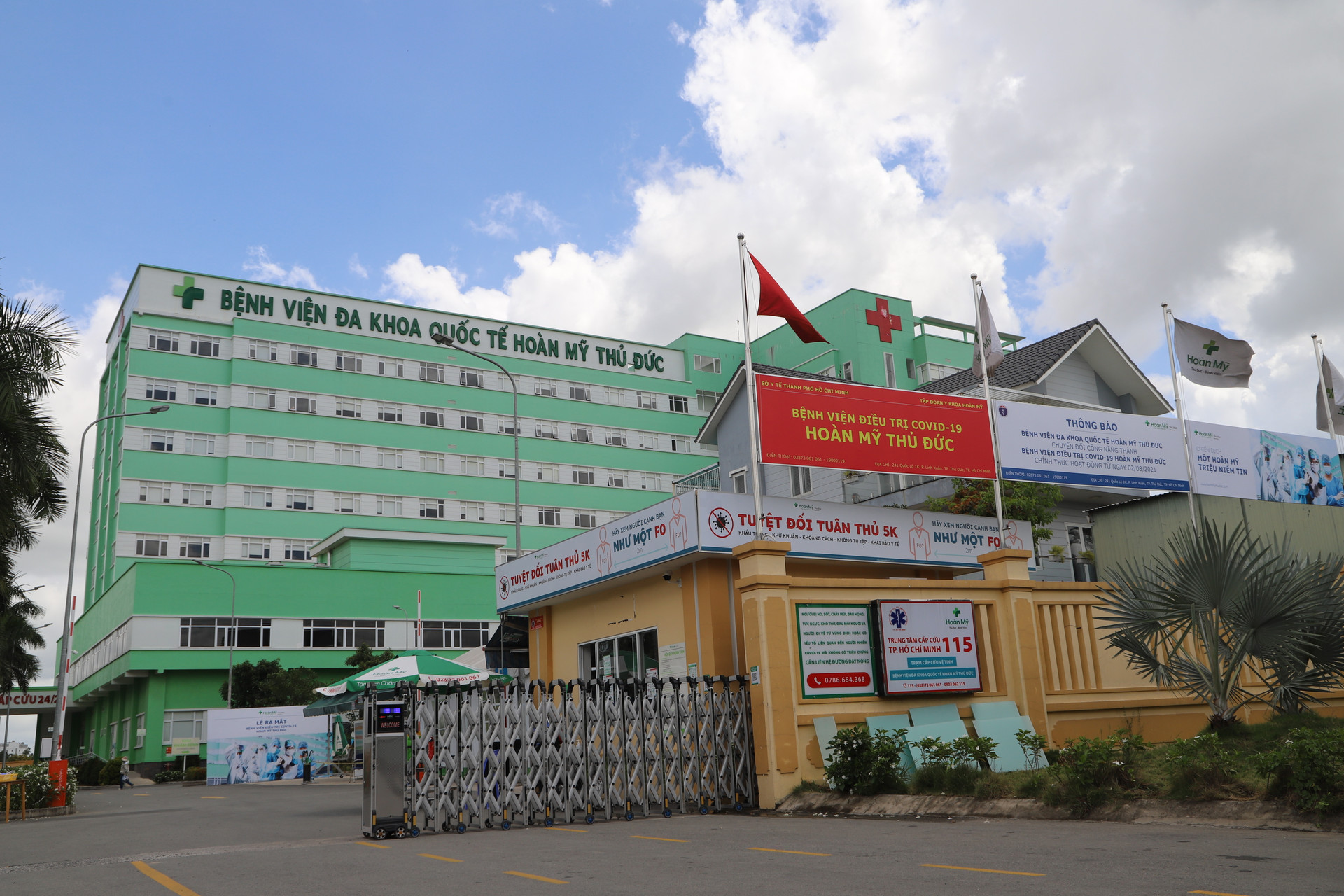 Bệnh viện tại TP HCM phải luôn mở cửa đón bệnh nhân.