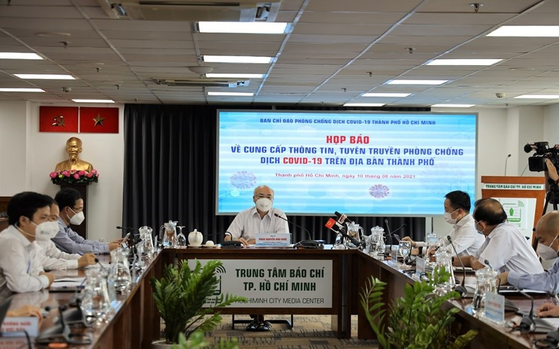 Trưởng Ban Tuyên giáo Thành ủy TP HCM Phan Nguyễn Như Khuê chủ trì buổi họp báo ngày 10/8. (Ảnh: HMC)