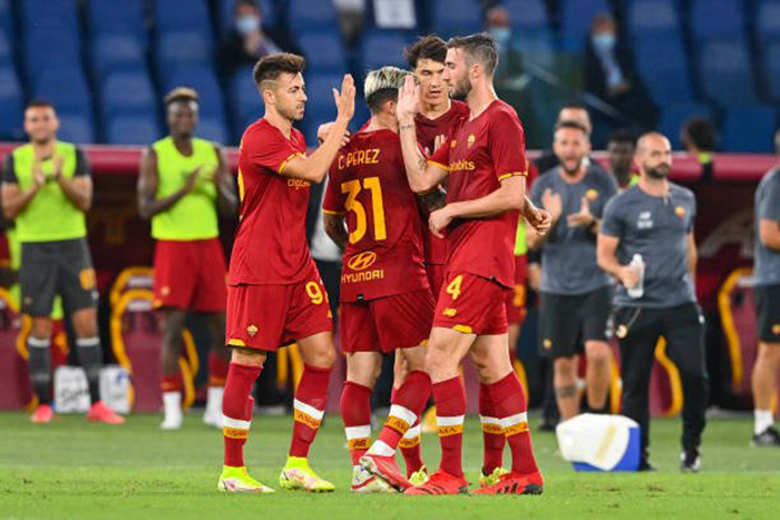 Thắng đậm Trabzonspor 3-0, AS Roma giành vé chính thức tại Europa Conference League 2021.