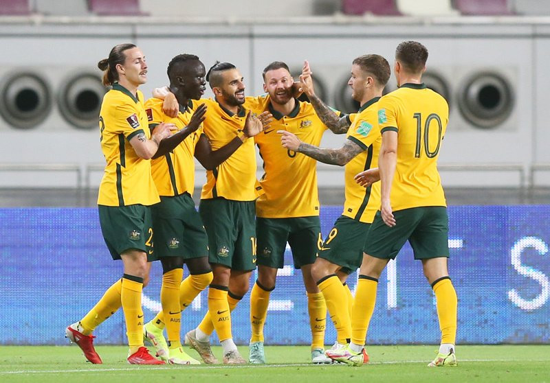 Tuyển Australia dẫn đầu bảng xếp hạng và sẽ đụng độ Việt Nam ở lượt trận tiếp theo.