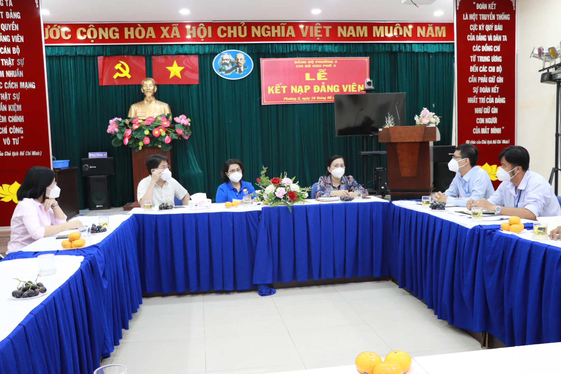 Chủ tịch Ủy ban MTTQ Việt Nam TP HCM làm việc với Ban chỉ đạo phường 2, quận Phú Nhuận.