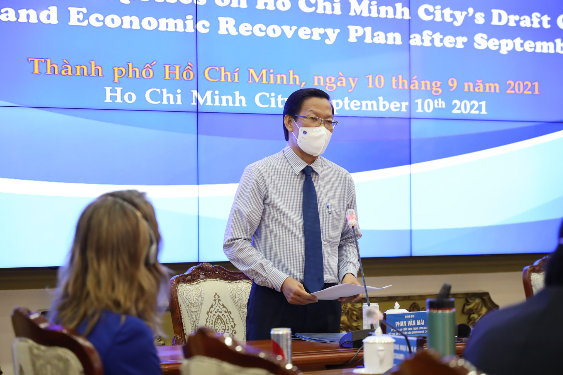 Chủ tịch UBND TP HCM Phan Văn Mãi trong ngày 10/9 đã đề ra 5 quan điểm, nguyên tắc để mở cửa nền kinh tế thành phố. (Ảnh: HMC).