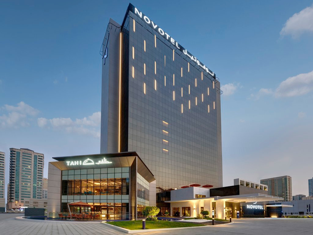 Khách sạn Novotel 4 sao ở Sharjah (UAE) được đội bóng này bao trọn trong 1 tháng tới.