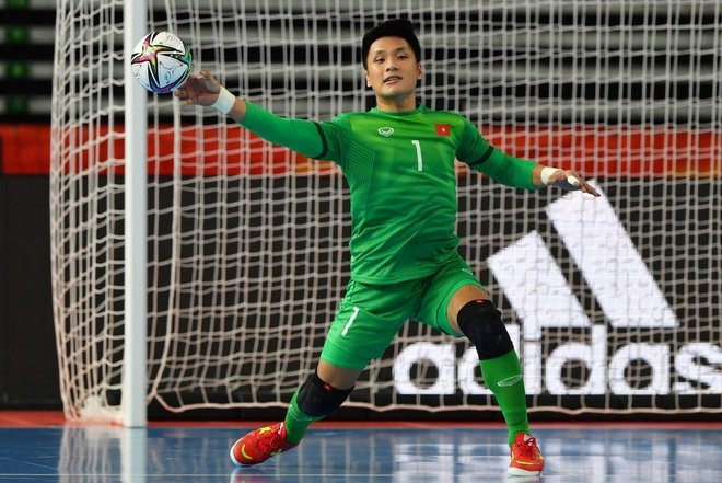 Hồ Văn Ý là người hùng của tuyển futsal Việt Nam với gần 20 pha cứu thua xuất sắc.