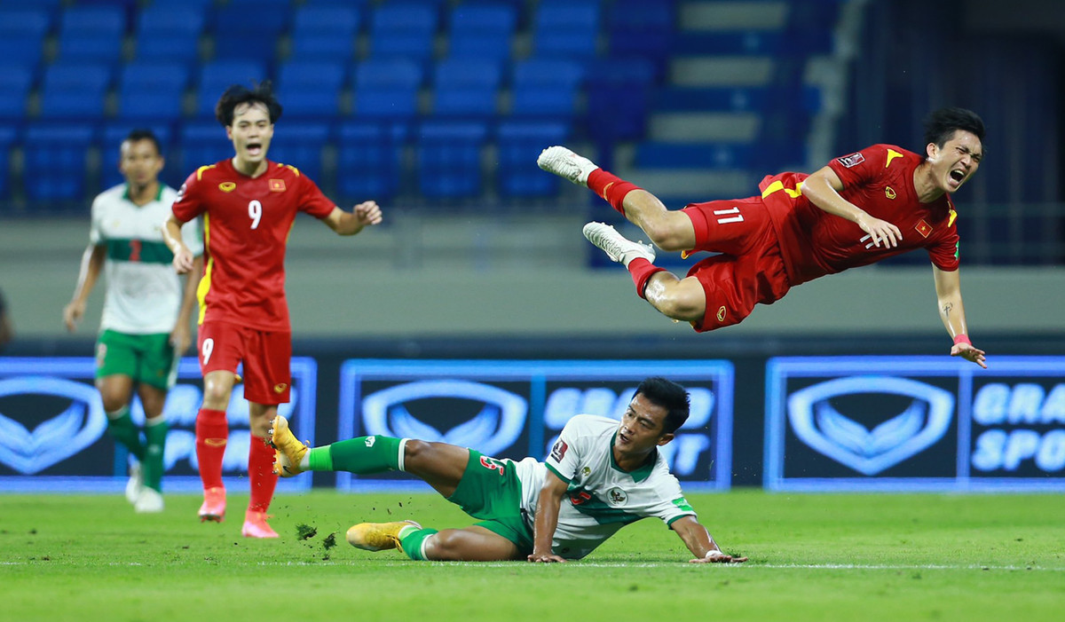 Tuyển Việt Nam đã gặp rất nhiều khó khăn trước lối chơi bạo lực của Indonesia tại vòng loại World Cup 2022 vừa qua