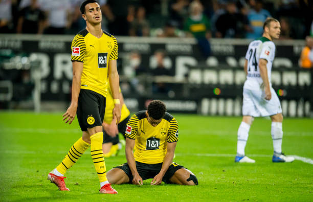 Dortmund dễ dàng bị Monchengladbach đánh bại.