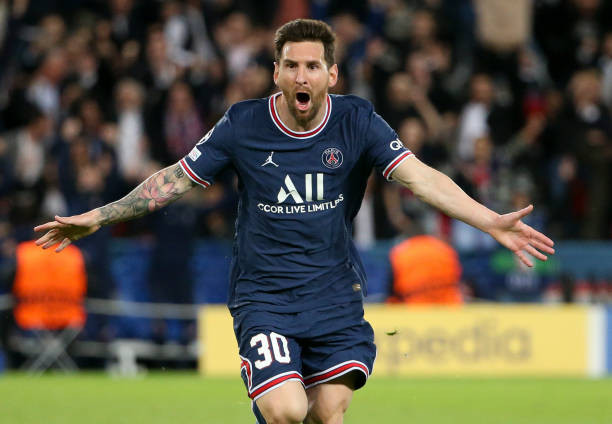 Messi đã thi đấu rất ấn tượng trong trận đấu này. Anh có cú sút xa ghi bàn, ấn định chiến thắng 2-0 cho PSG. Đây cũng là bàn thắng đầu tiên của anh sau chuỗi 263 phút tịt ngòi kể từ khi khoác áo “Gã nhà giàu nước Pháp”.