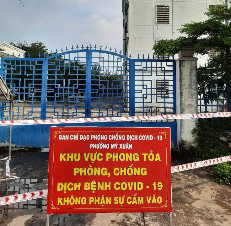 Lực lượng chức năng đã phong tỏa nhà máy giấy Sài Gòn tại thị xã Phú Mỹ.