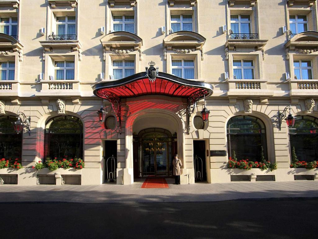Khách sạn Le Royal Monceau, nơi ở của Messi và gia đình vừa bị đánh cướp