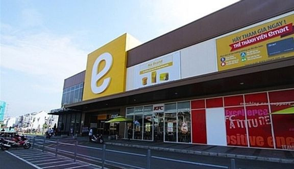 Sau khi hoạt động trở lại, siêu thị Emart Gò Vấp bị đóng cửa 1 ngày.