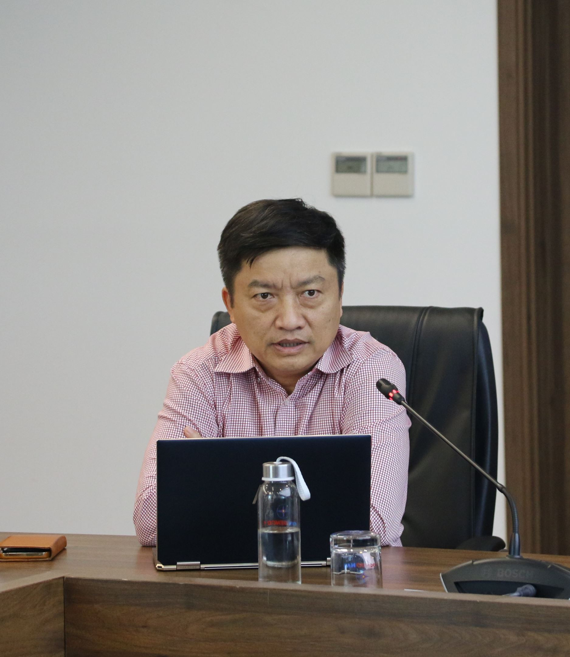 Ông Nguyễn Tiến Khoa - Chủ tịch HĐTV EVNGENCO1 chỉ đạo những nhiệm vụ trọng tâm cần hoàn thành trong tháng cuối năm 2021.