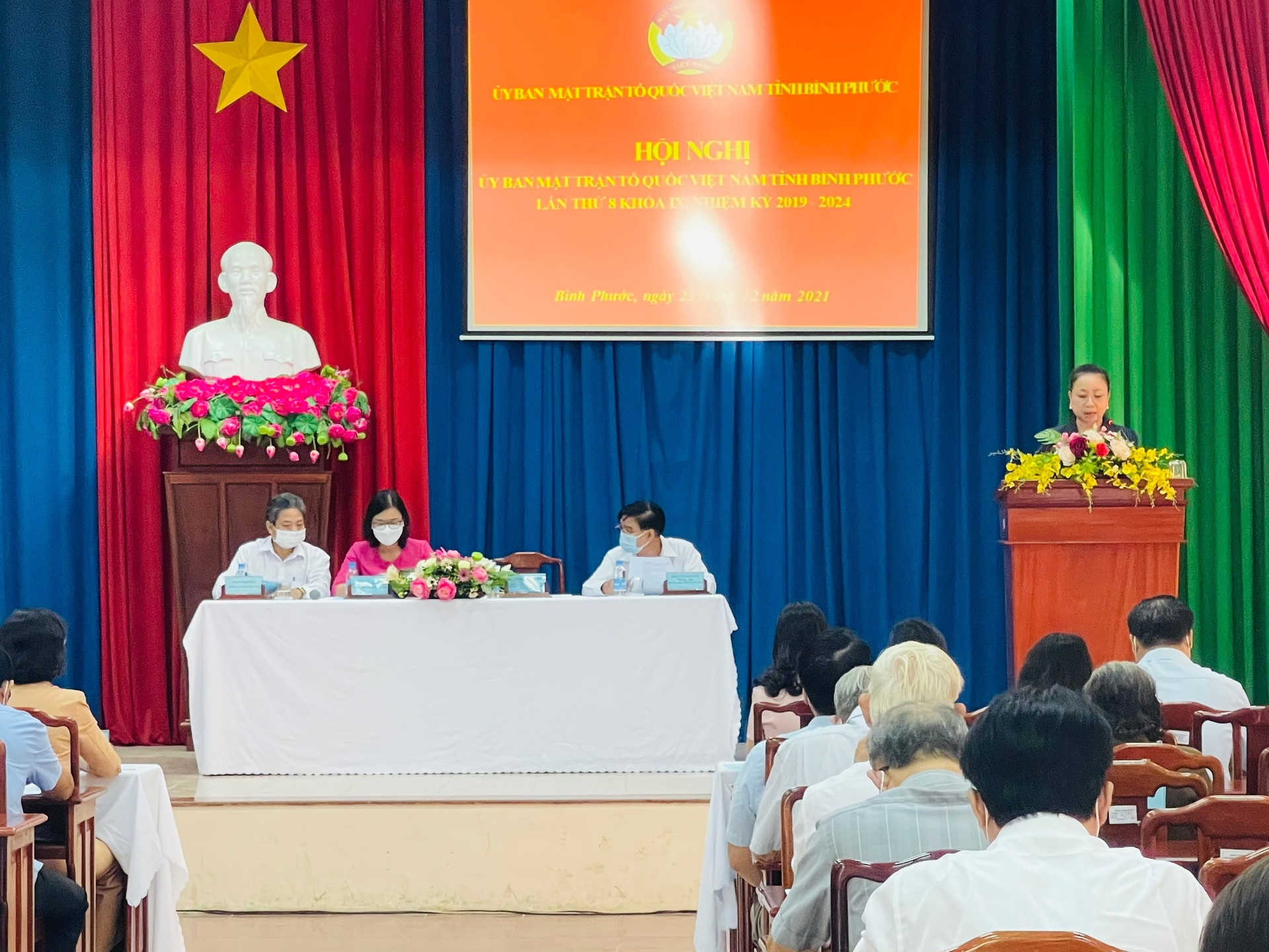 Bà Lê Thị Xuân Trang, Ủy viên ban Thường vụ Tỉnh ủy, Trưởng ban dân vận, Chủ tịch UBMTTQVN tỉnh phát biểu khai mạc Hội nghị.