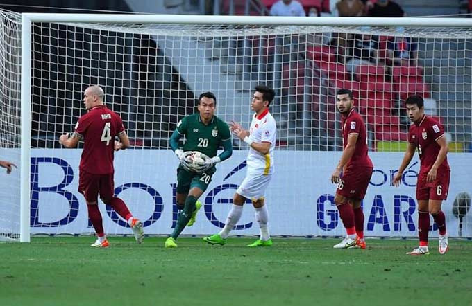 Tạo ra nhiều áp lực và cơ hội nhưng bàn thắng vẫn không đến với tuyển Việt Nam