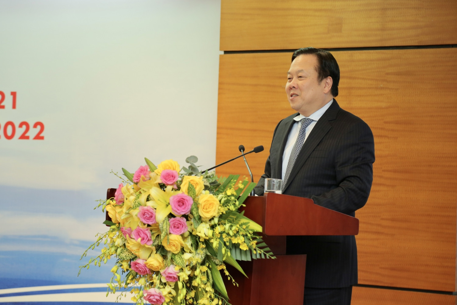 Đồng chí Nguyễn Hoàng Anh - Ủy viên Trung ương Đảng, Chủ tịch Ủy ban QLVNN phát biểu chỉ đạo tại Hội nghị.
