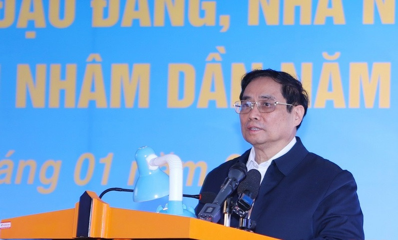 Thủ tướng Chính phủ yêu cầu tỉnh Thanh Hoá cần quan tâm hơn đến đầu tư cơ sở hạ tầng, nâng cấp đường giao thông để thuận lợi phát triển kinh tế.