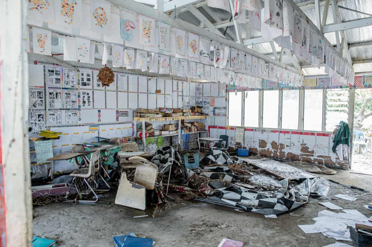 Một trường tiểu học trên đảo Tungua, điểm xa nhất mà sóng thần chạm tới. Ảnh: Leki Lao / The Guardian.