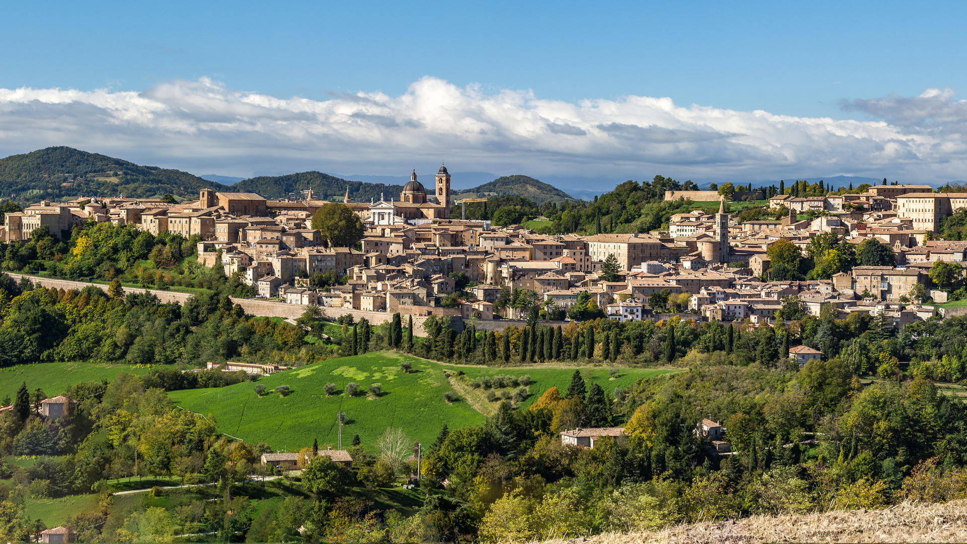 Vị trí địa lý đặc biệt đã giúp Urbino bảo tồn nét đẹp nguyên bản. Ảnh: CNN.