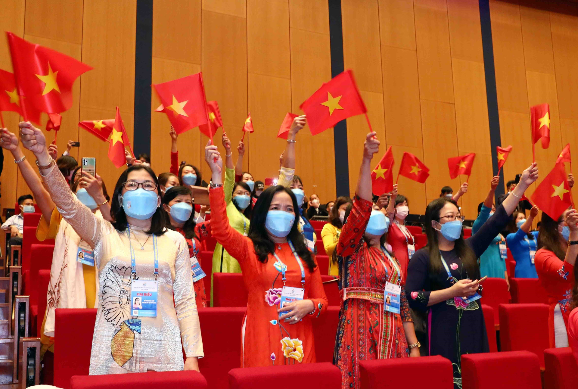 Phụ nữ tiêu biểu trên cả nước tham dự Đại hội.