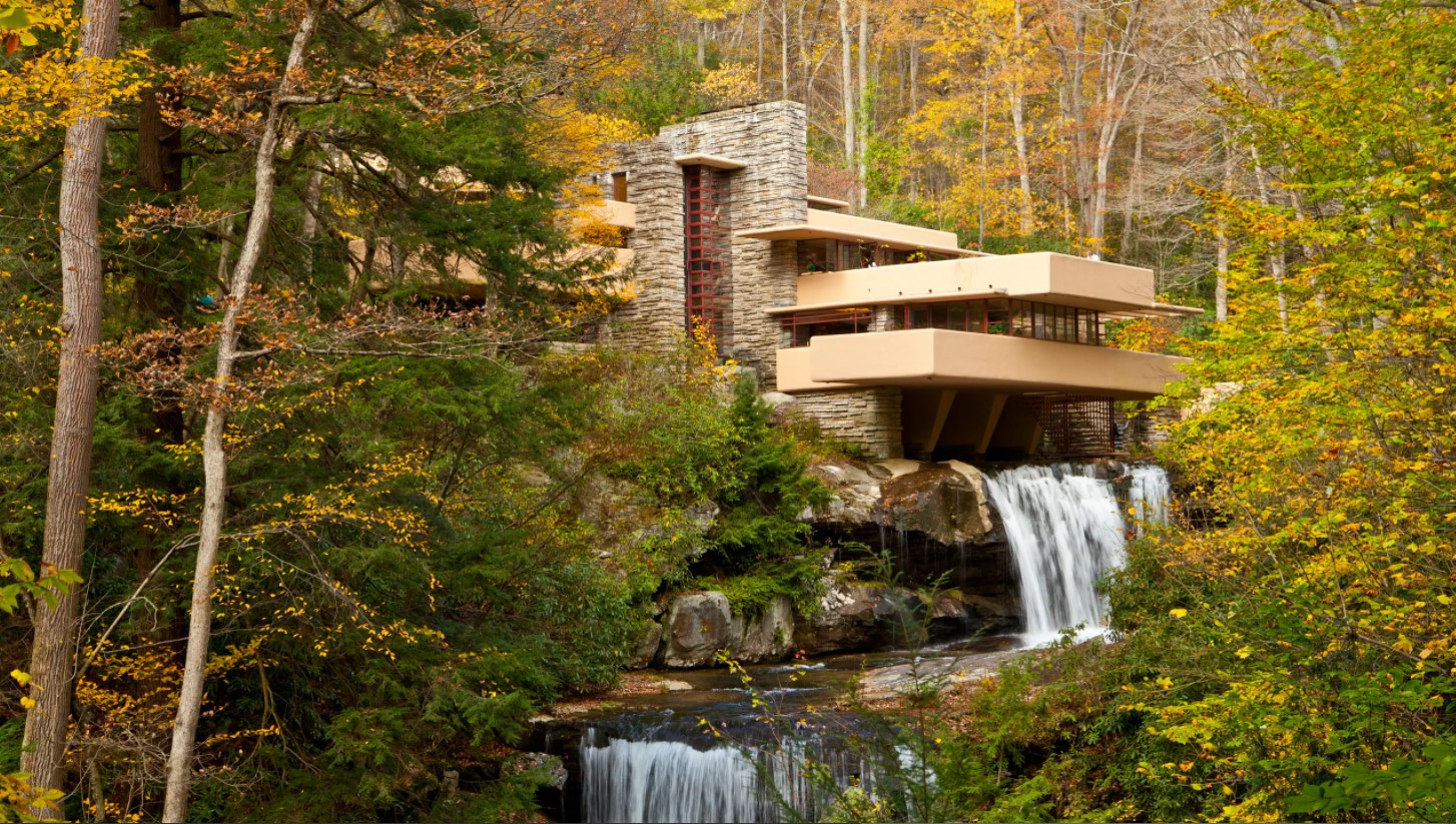 Ngôi nhà Fallingwater nổi tiếng ở Pennsylvania do kiến ​​trúc sư người Mỹ nổi tiếng thế giới Frank Lloyd Wright thiết kế. Ảnh: CNN.