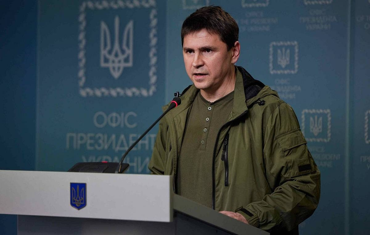 Cố vấn Tổng thống Ukraine Mikhail Podolyak. Ảnh: CNN.