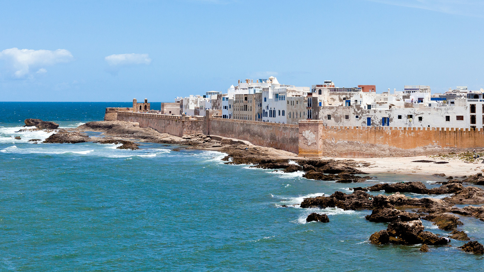 Cảng ở thị trấn cổ Essaouira tại Morocco. Ảnh: CNN.