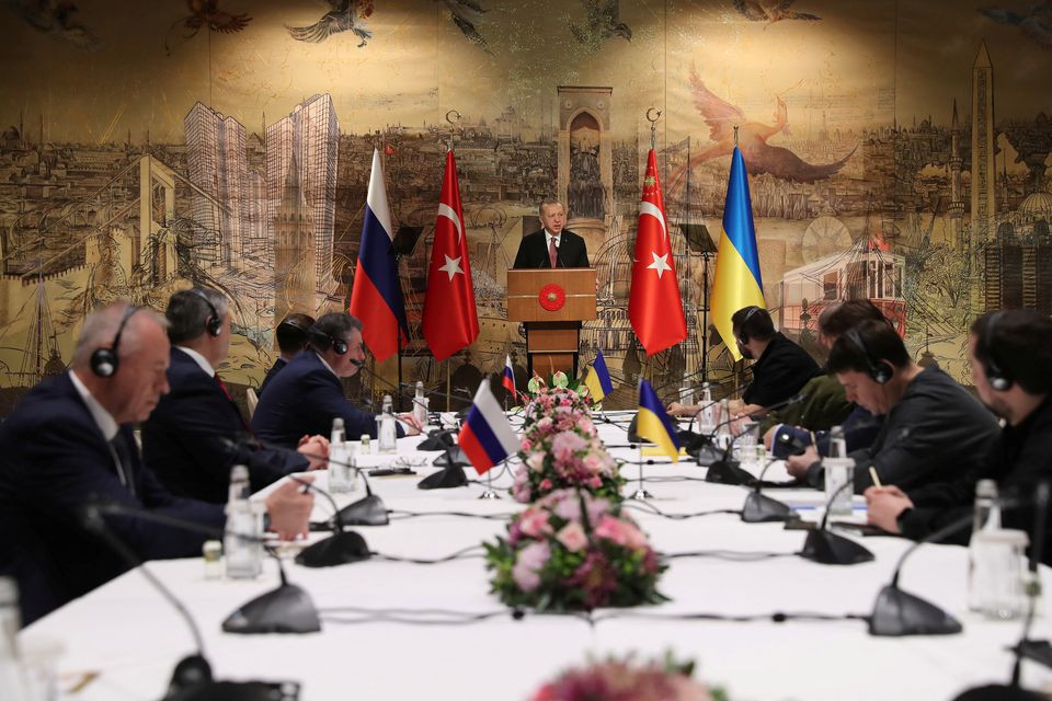 Cuộc đàm phán giữa Nga và Ukraine tại thành phố Istanbul, Thổ Nhĩ Kỳ. Ảnh: Reuters.