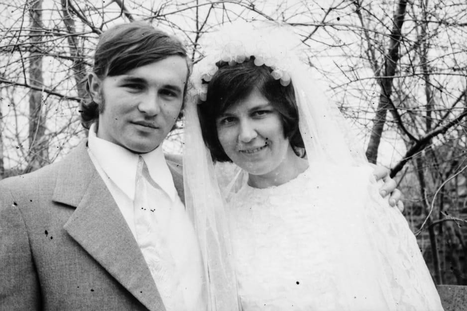 Một bức ảnh cưới hạnh phúc tại Chernobyl trước khi thảm họa xảy ra. Ảnh: CNN.