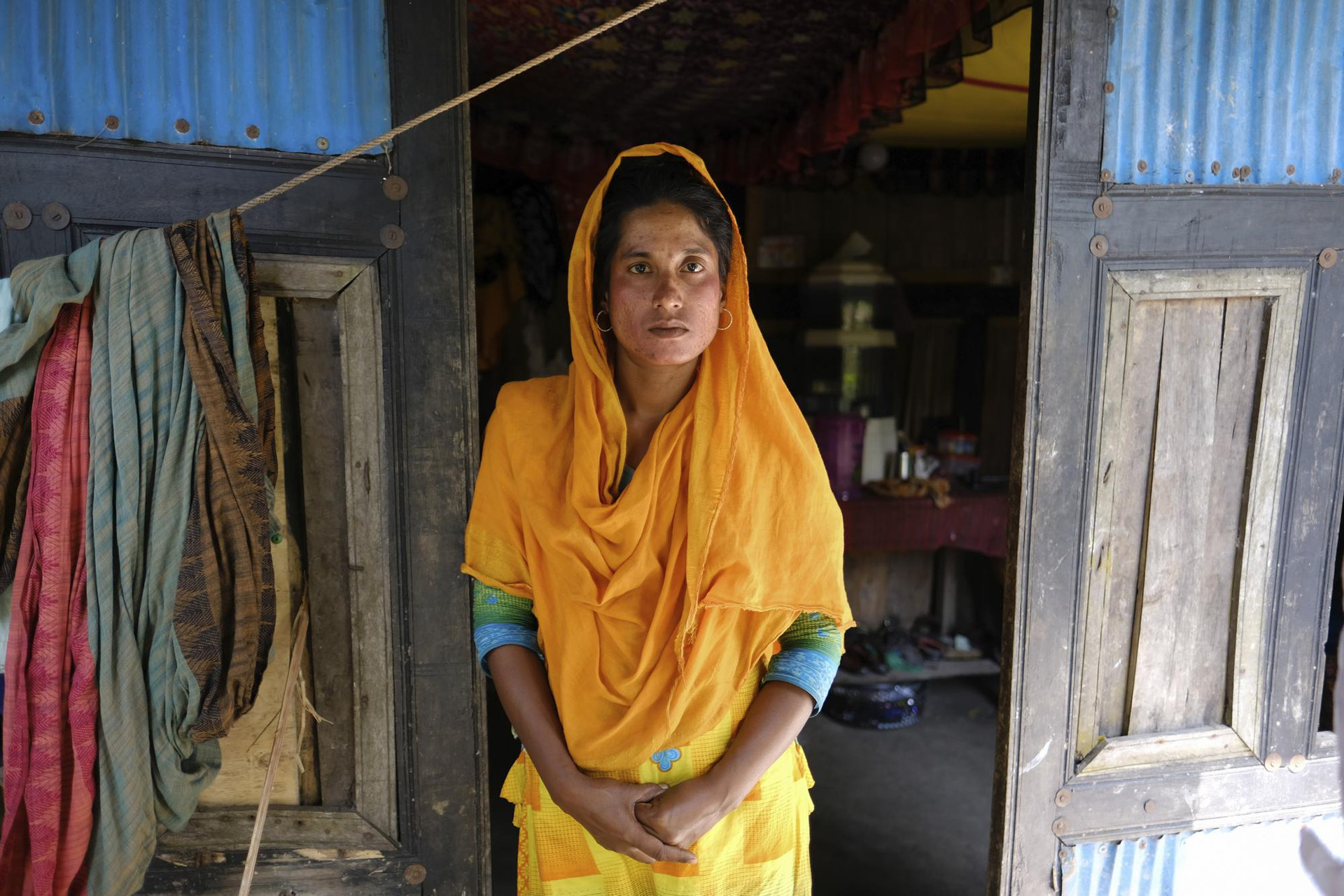 Monira Khatun, 29 tuổi, một người tị nạn khí hậu ở Bangladesh. Ảnh: AP.