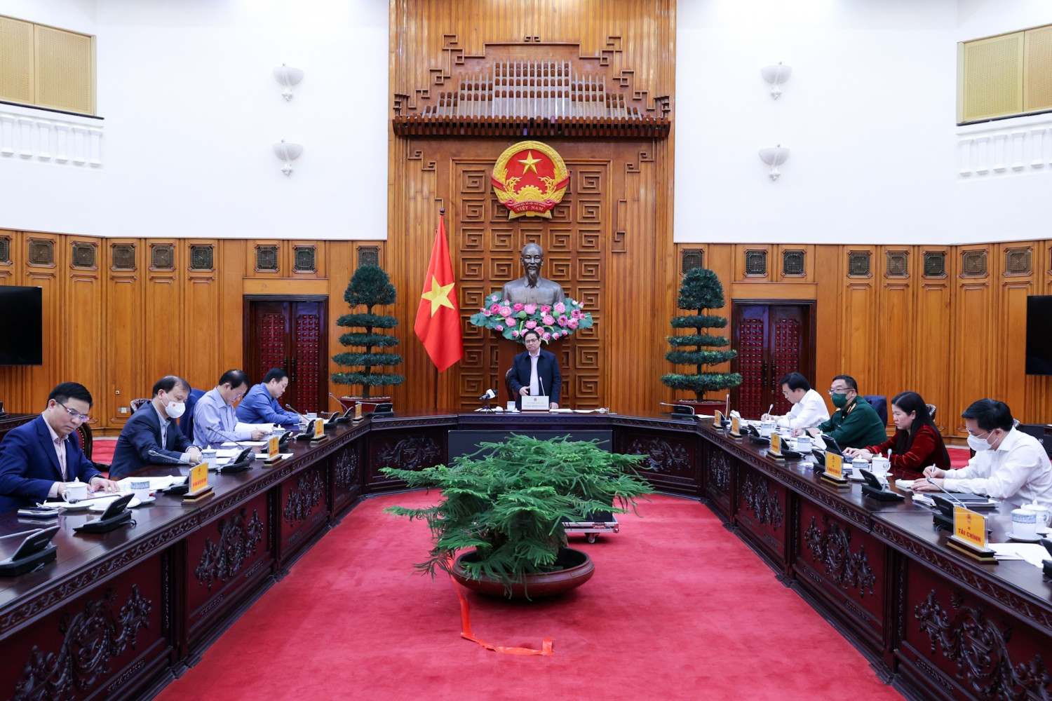 Ngày 16-3, Thủ tướng Phạm Minh Chính đã chủ trì cuộc làm việc với Petrovietnam về tình hình năm 2021, 2 tháng đầu năm 2022 và kế hoạch sản xuất kinh doanh năm 2022.