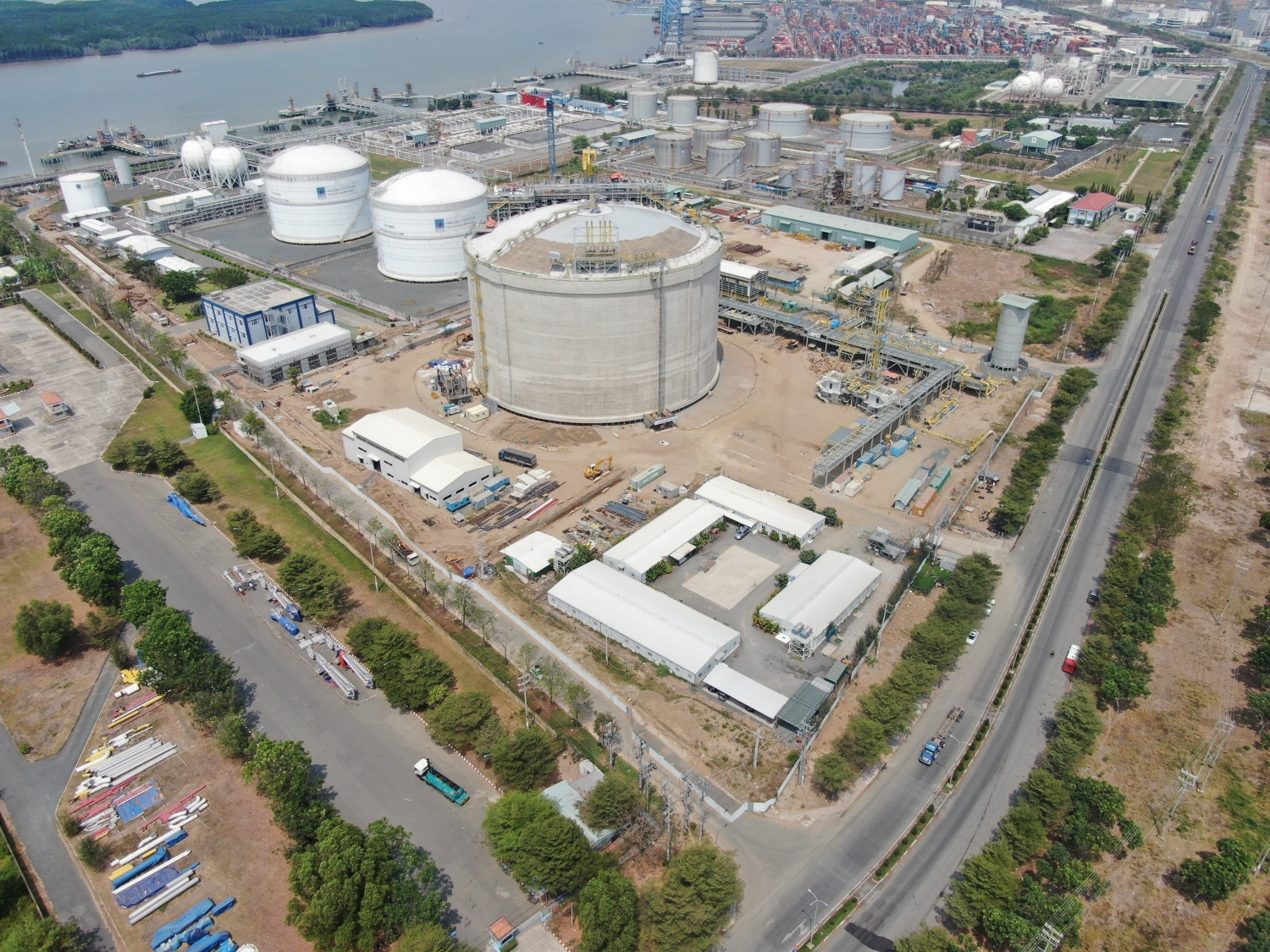 Dự án Kho chứa LNG 1 triệu tấn Thị Vải vẫn tiếp tục được hoàn thiện.