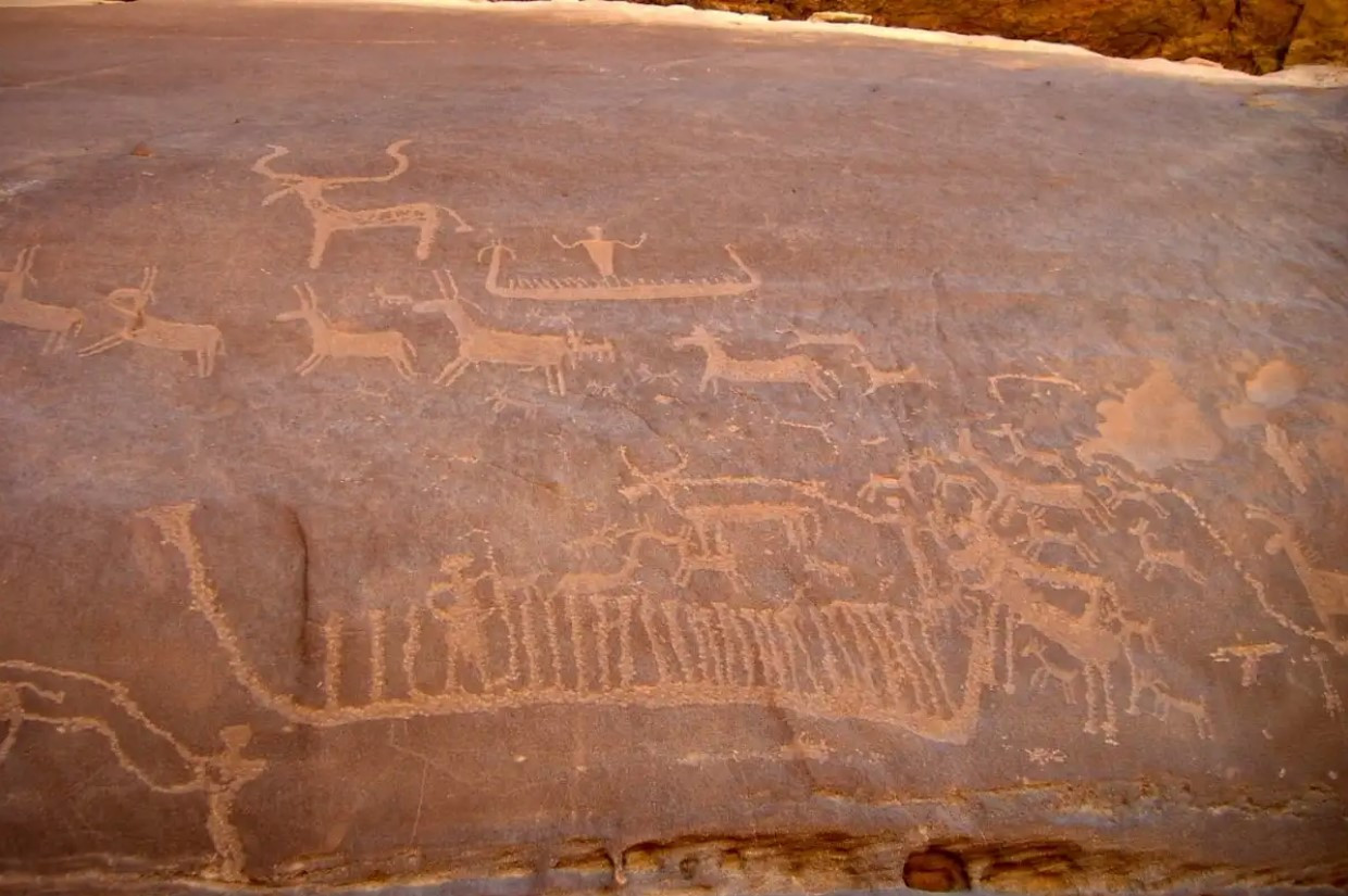 Đi thuyền và săn bắn tại Wadi Baramiya-9, sa mạc phía Đông, Ai Cập. Ảnh: The Collector.