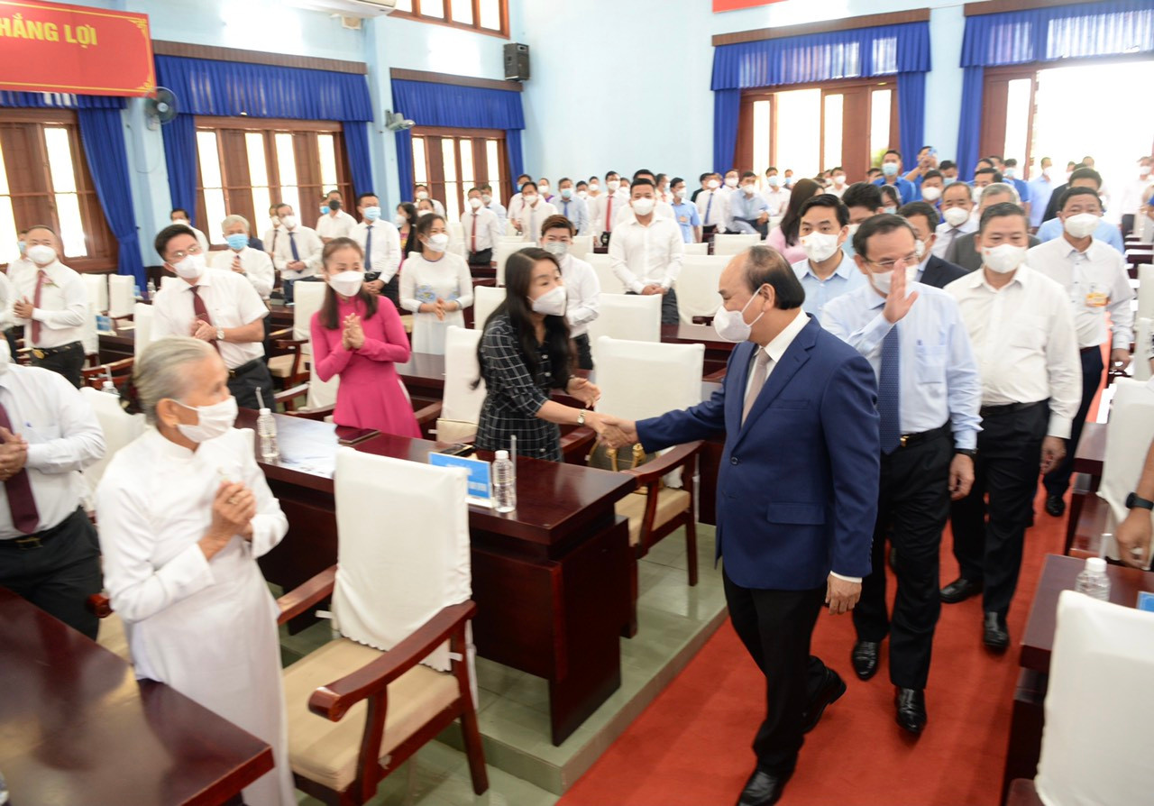 Các chỉ đạo của chủ tịch nước Nguyễn Xuân Phúc được kỳ vọng sẽ giúp thu hút các nhà đầu tư đến với khu vực tây bắc TPHCM, vốn được coi như 