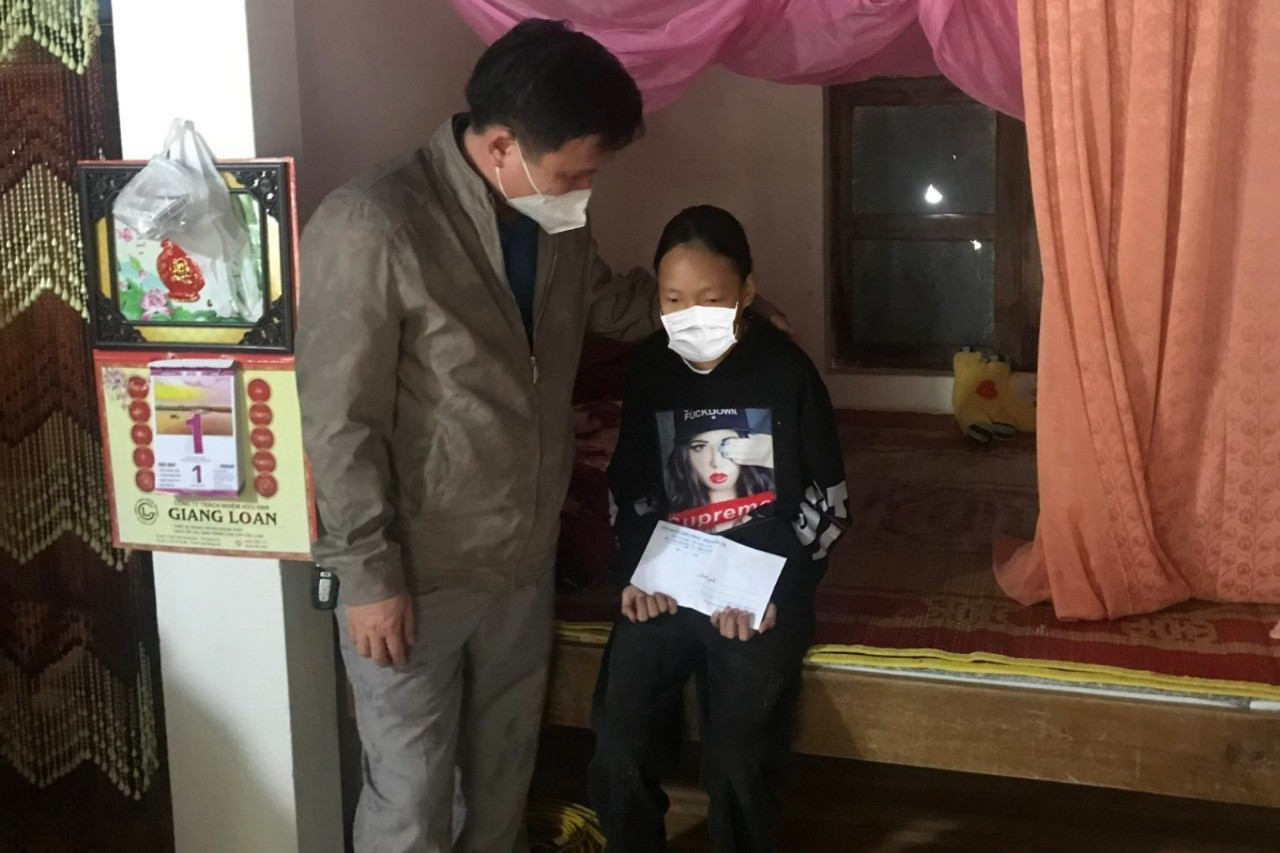 Trường TH và THCS Triệu Vân đã tổ chức họp kiểm điểm, kỷ luật đối với cán bộ giáo viên và học sinh liên quan trong việc nữ sinh lớp 7 bị đánh.