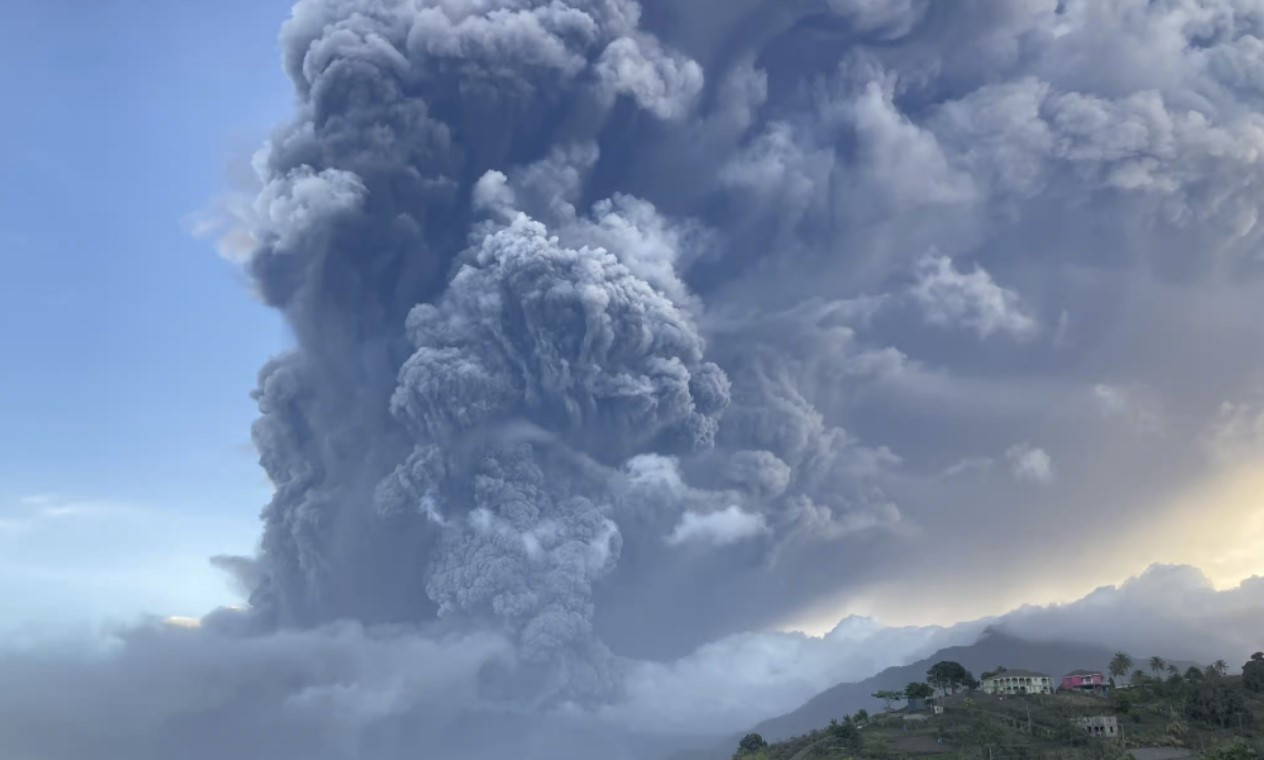 Núi lửa Soufriere, St. Vincent phun trào năm 2021. Ảnh: St. Vincent Times.