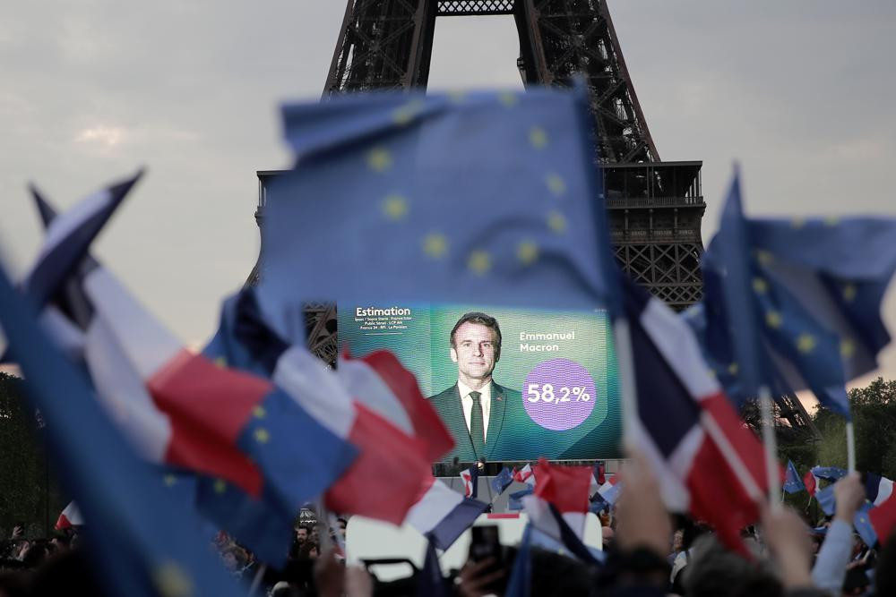 Tổng thống Pháp tái đắc cử với số phiếu 58,2%. Ảnh: AP.