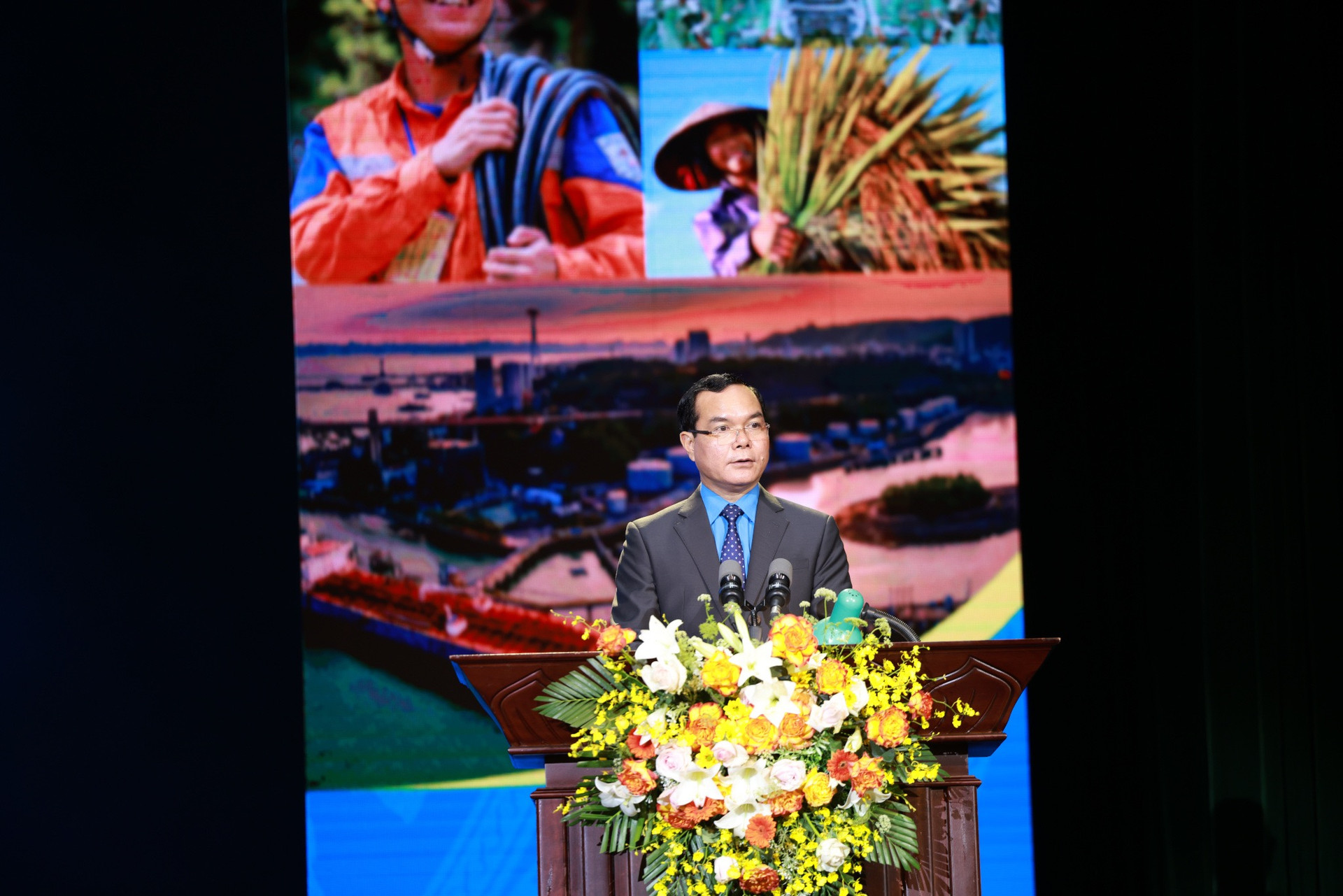 Ông Nguyễn Đình Khang, Chủ tịch Tổng LĐLĐ Việt Nam phát biểu.
