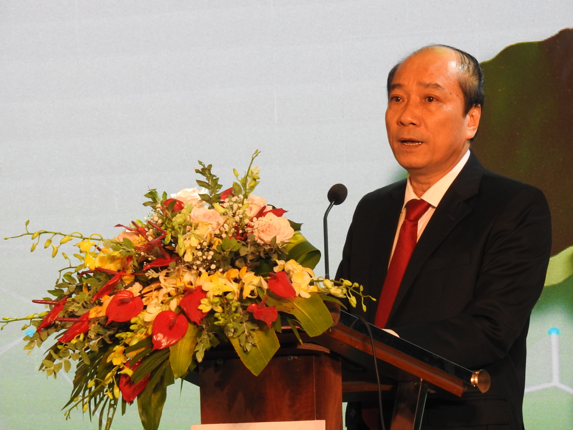 Ông Phạm Ngọc Nghị, Chủ tịch UBND tỉnh Đắk Lắk Phát biểu khai mạc Hội nghị xúc tiến đầu tư lĩnh vực nông nghiệp tỉnh Đắk Lắk năm 2022
