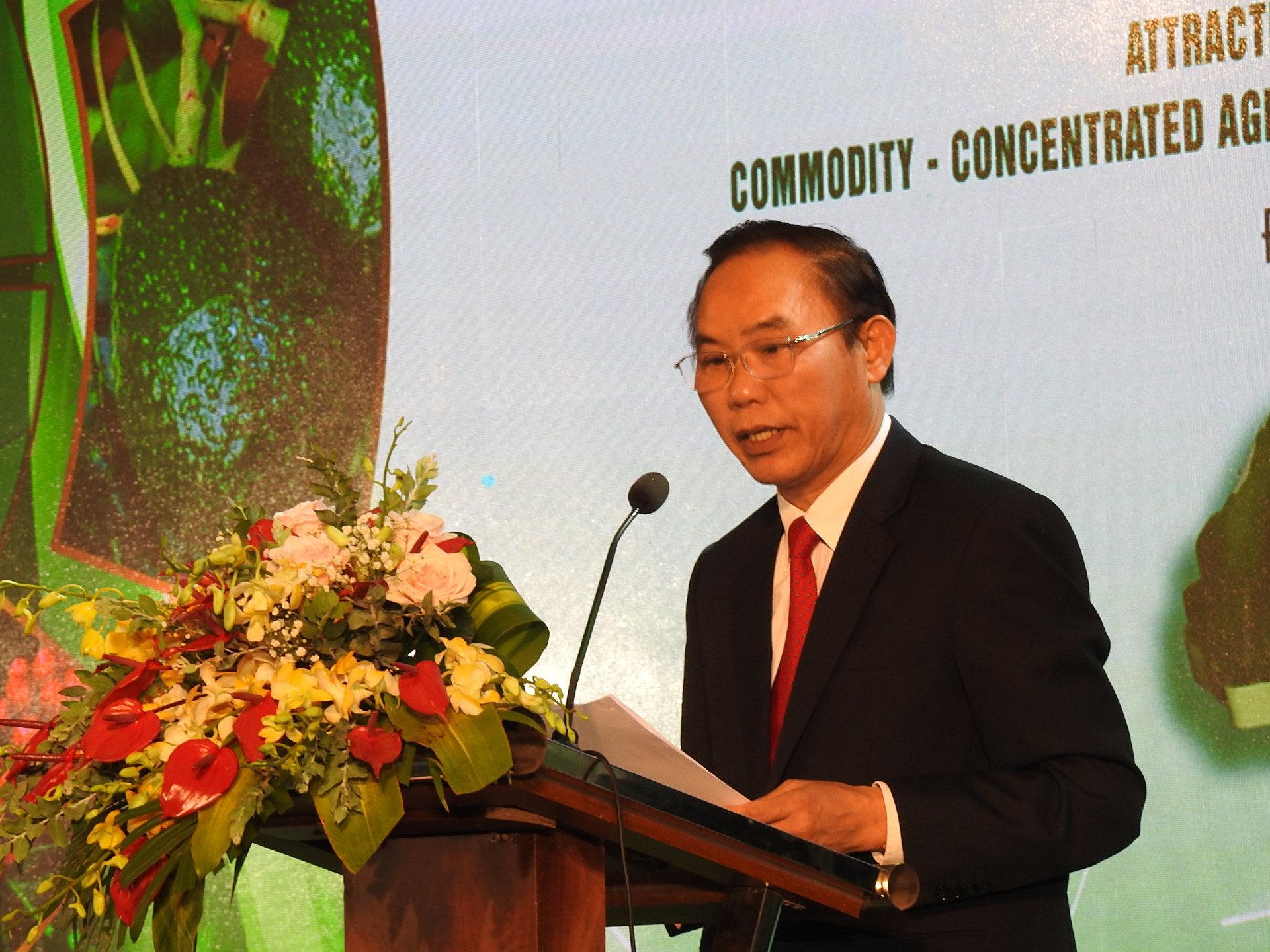 Thứ trưởng Bộ Nông nghiệp và Phát triển nông thôn Phùng Đức Tiến phát biểu tại Hội nghị