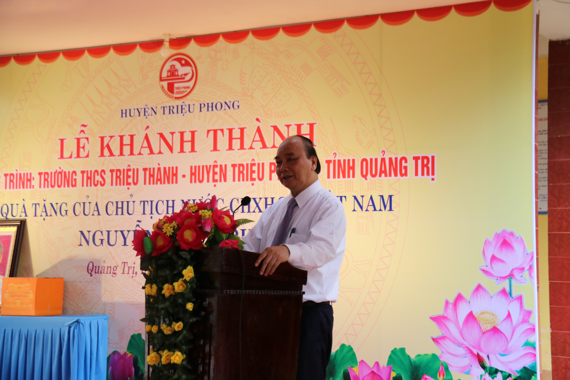 Phát biểu tại buổi lễ, Chủ tịch nước Nguyễn Xuân Phúc khẳng định, Đảng và Nhà nước ta luôn luôn quan tâm đến sự nghiệp trồng người.
