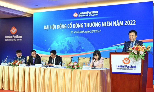 Ông Phạm Doãn Sơn phát biểu tại ĐHĐCĐ thường niên 2022.