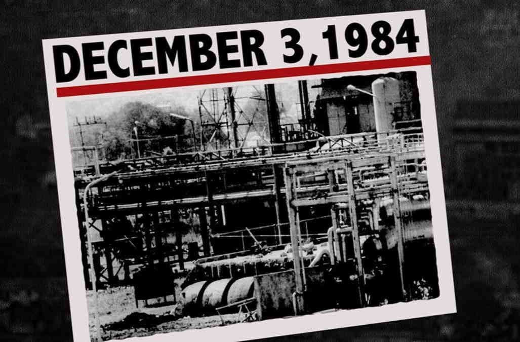 Nhà máy Bhopal một đêm sau thảm họa. Ảnh: iPleaders.